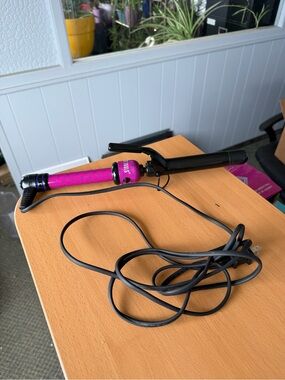 Hot Tools Curling Iron